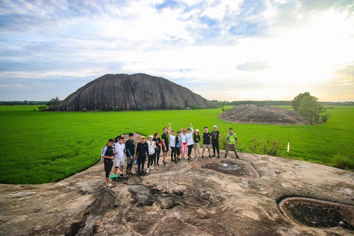 Phu Dien Homestay Кат Тиен Екстериор снимка